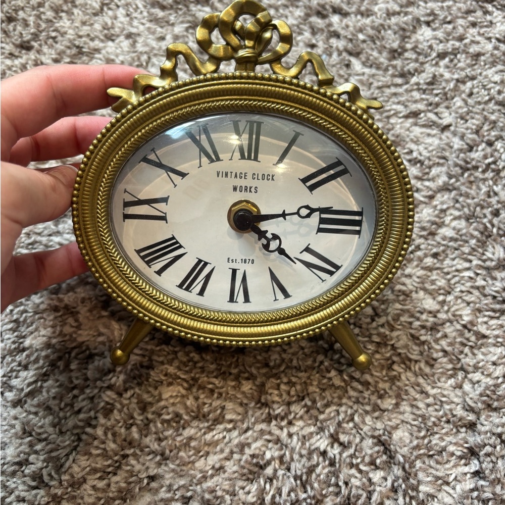 Gold Oval Table Clock
